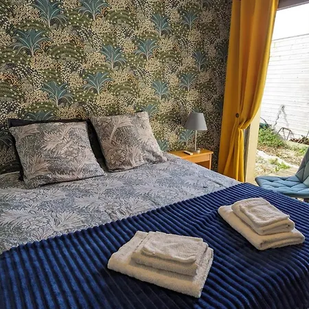 Casa de Férias Maison Moderne De Plain-pied Proche De La *