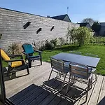 Maison Moderne De Plain-pied Proche De La *