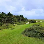 Maison Moderne De Plain-pied Proche De La *