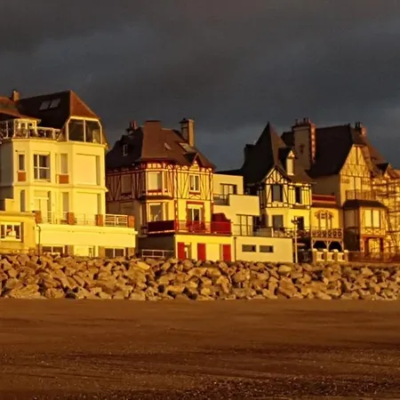 Maison Moderne De Plain-pied Proche De La アゴン・クタンヴィル