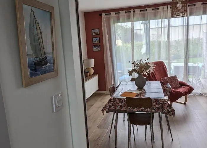 別荘 Maison Moderne De Plain-pied Proche De La アゴン・クタンヴィル